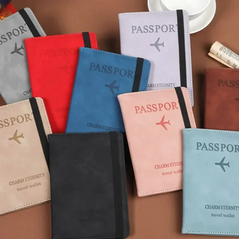 男性と女性のためのpuレザートラベルパスポートホルダー、カバ - Travel Accessories Long Flight のレビューと価格