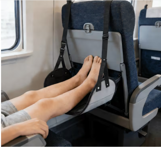調節可能なフットレストとNポータブルフットハンモック、レッグ - Travel Accessories Long Flight のレビューと価格