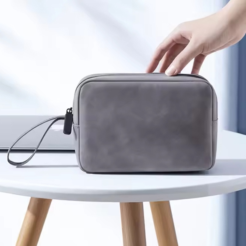 携帯用トラベル収納バッグ。防水・防油加工。モバイルバッテリー - Travel Accessories Organizer Bag のレビューと価格